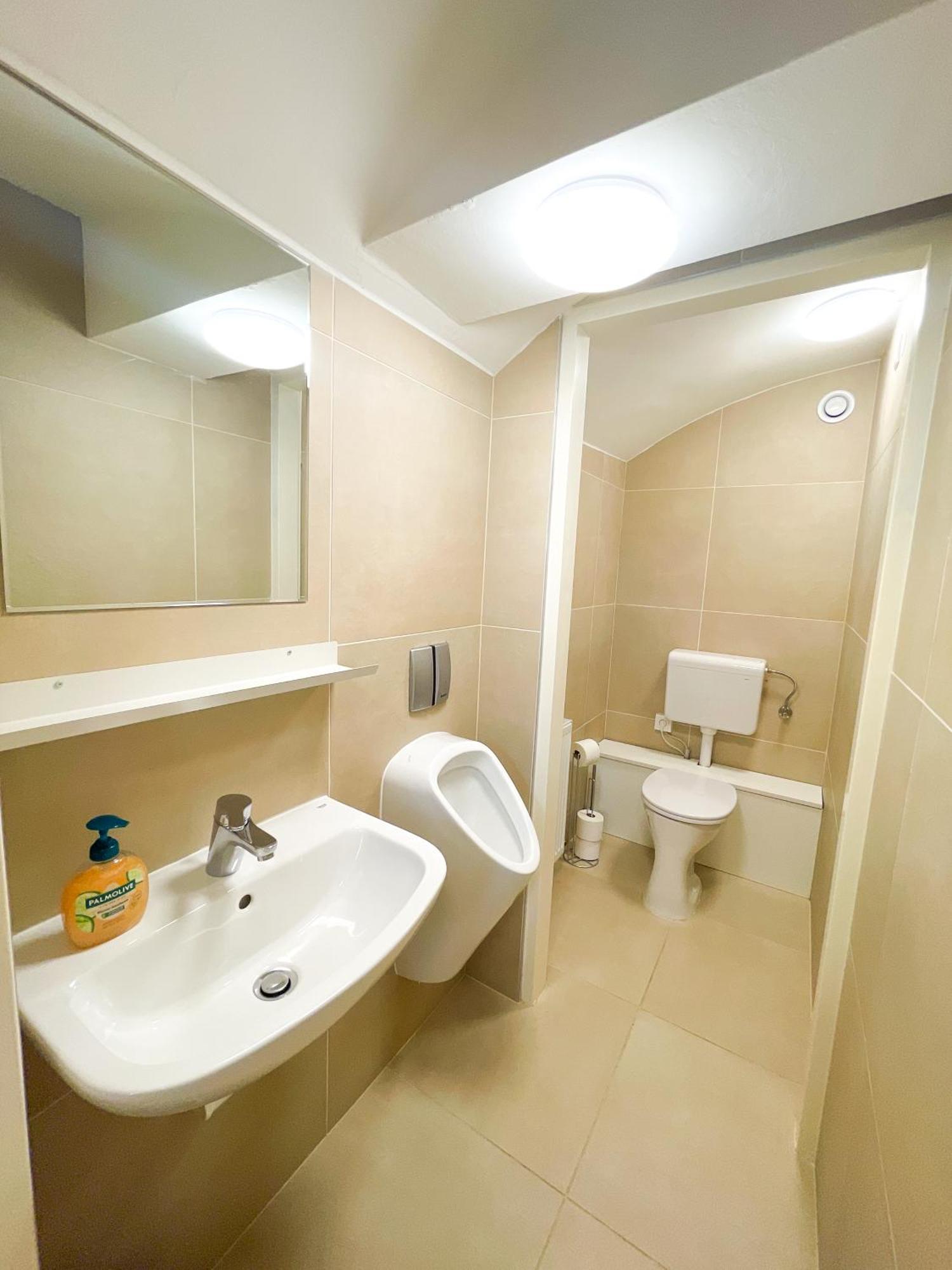 Contactless Self-Check-In - Stayhere Central City Suite 1 Graz Eksteriør bilde